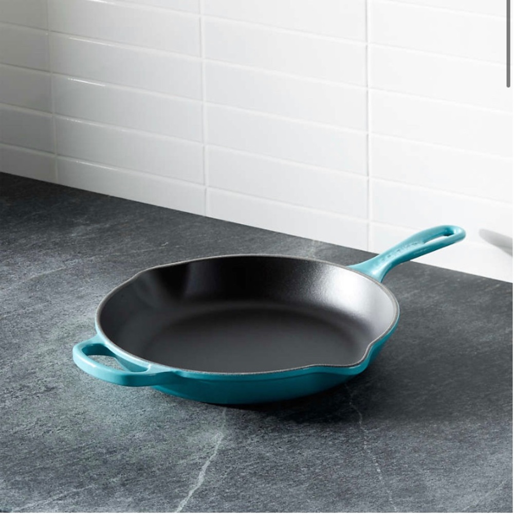 Le Creuset Signature Large Skillet-Caribbean Blue